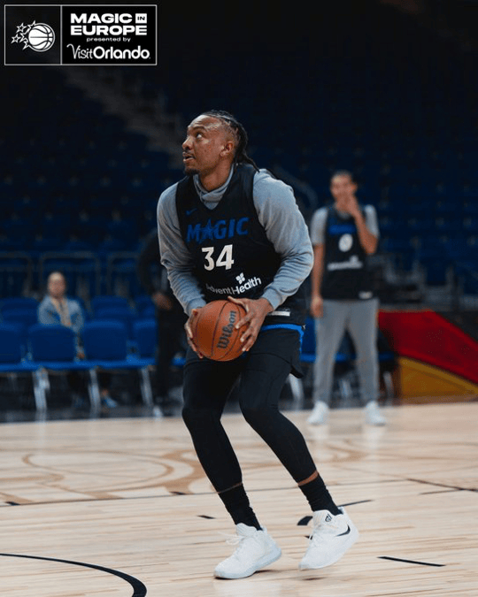 包含转折点奥兰多魔术官宣签约，CBA季后赛赛前攻防权衡，底气十足，身体对抗强度拉满的词条LEISU SPORTS